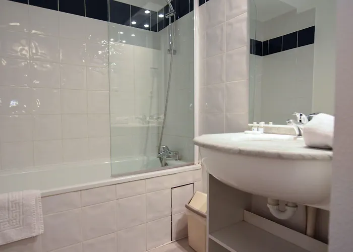 Residhotel Grenette Ξενοδοχείο με διαμερίσματα 3*