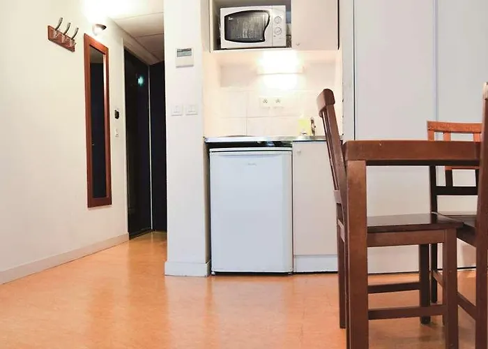 Residhotel Grenette Ξενοδοχείο με διαμερίσματα 3*